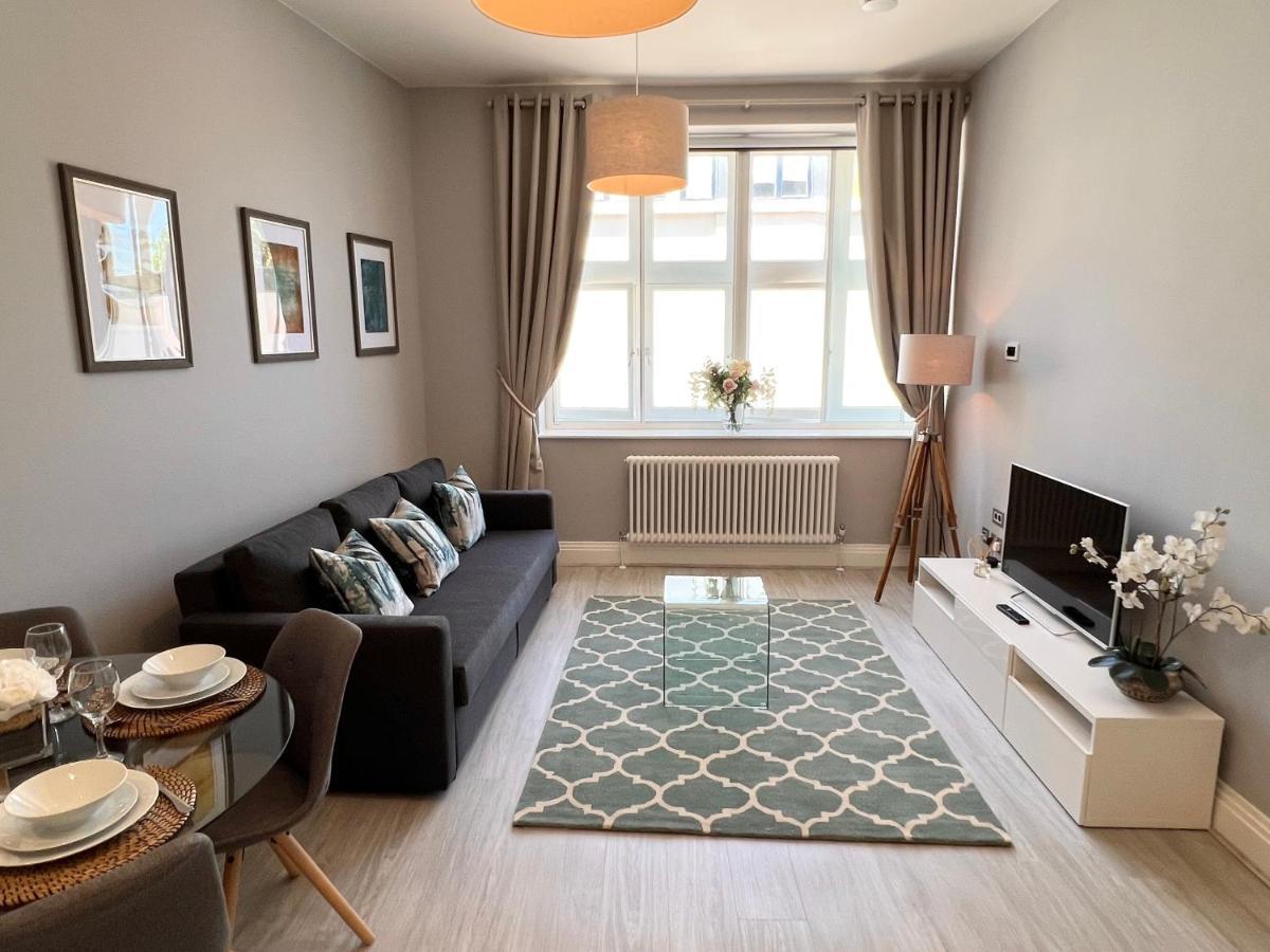 Urban Living'S - Windsor Castle Luxury Apartments Екстериор снимка