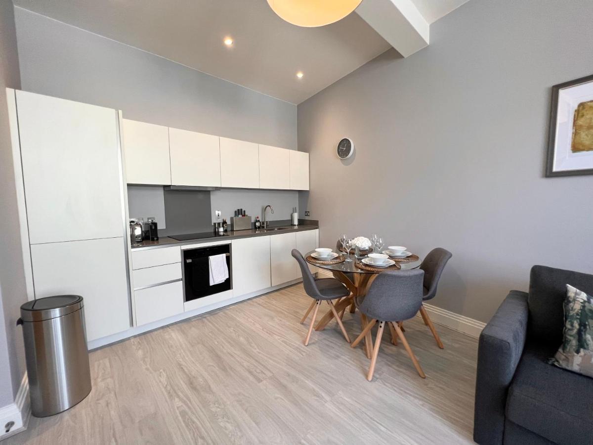 Urban Living'S - Windsor Castle Luxury Apartments Екстериор снимка