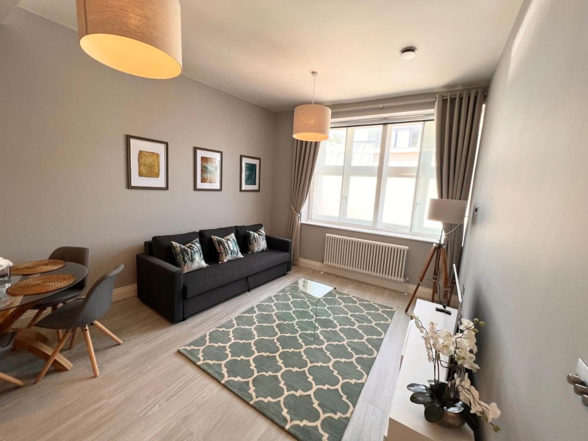 Urban Living'S - Windsor Castle Luxury Apartments Екстериор снимка