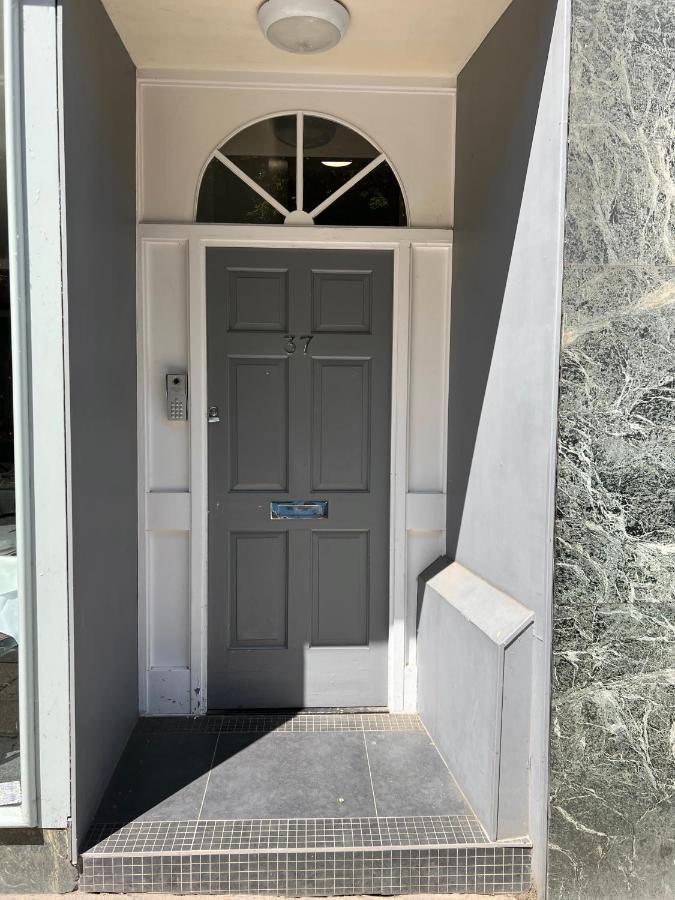 Urban Living'S - Windsor Castle Luxury Apartments Екстериор снимка