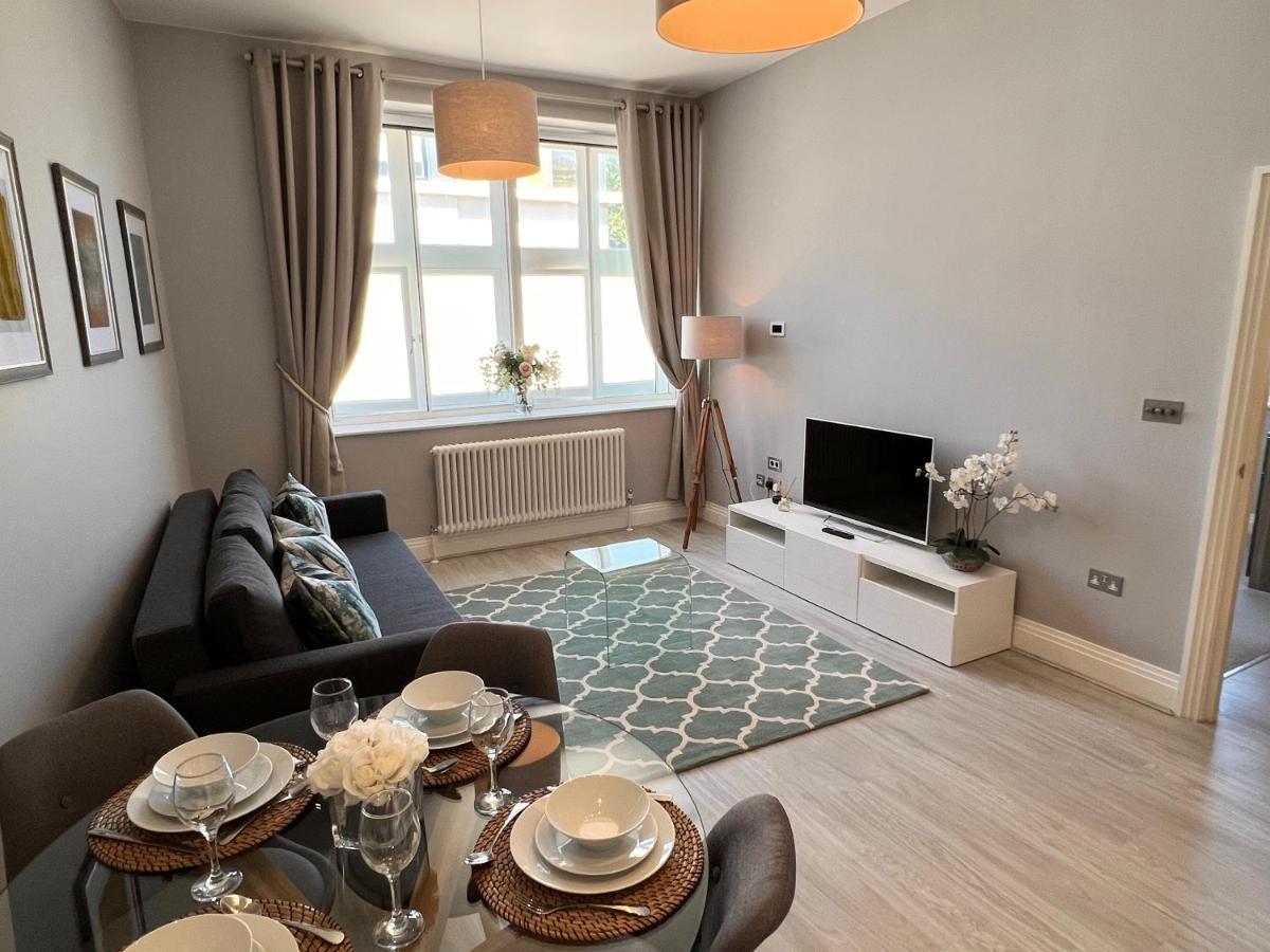 Urban Living'S - Windsor Castle Luxury Apartments Екстериор снимка