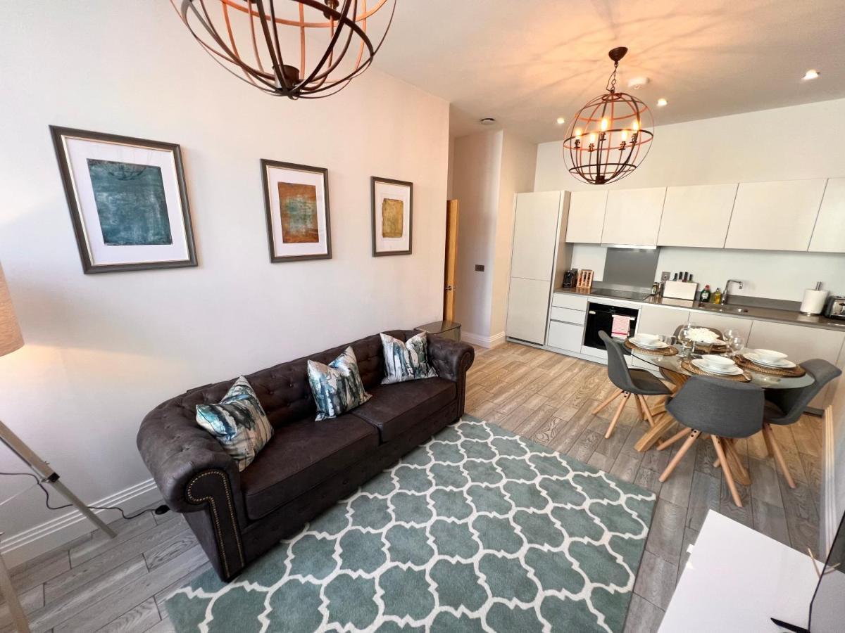 Urban Living'S - Windsor Castle Luxury Apartments Екстериор снимка