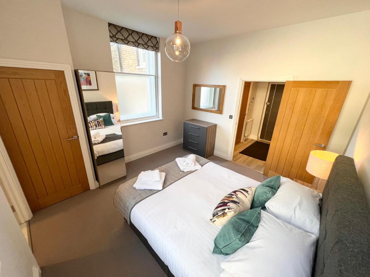 Urban Living'S - Windsor Castle Luxury Apartments Екстериор снимка
