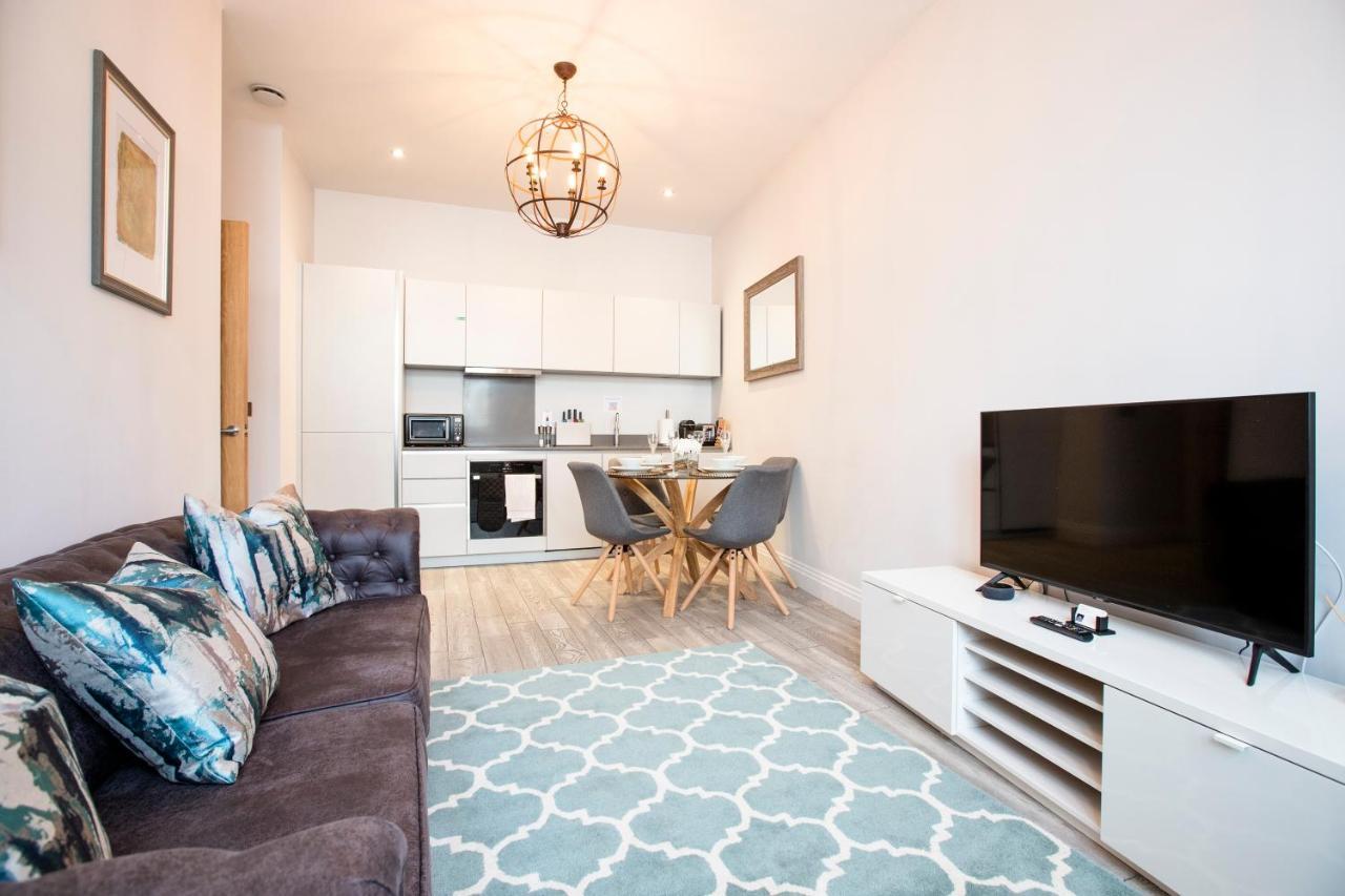 Urban Living'S - Windsor Castle Luxury Apartments Екстериор снимка